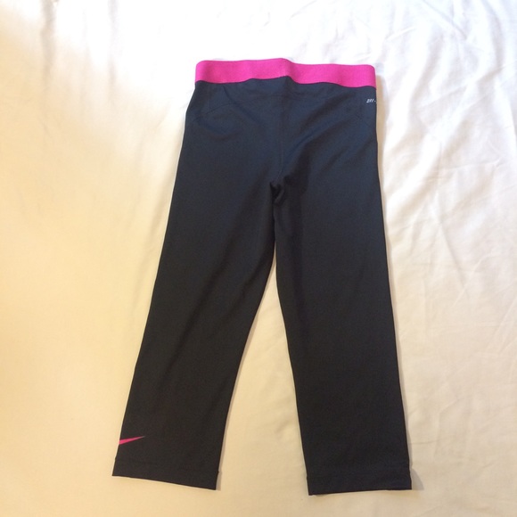 Nike Pro Capri - Picture 3 of 4
